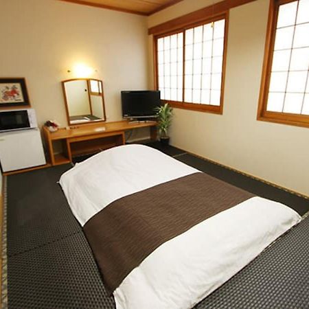 Hotel Livemax Budget Naha Tomarikou Buitenkant foto
