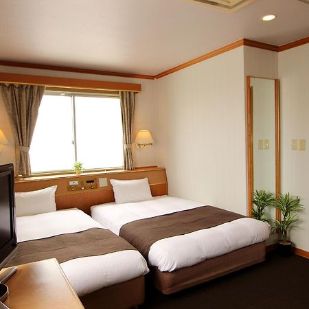 Hotel Livemax Budget Naha Tomarikou Buitenkant foto
