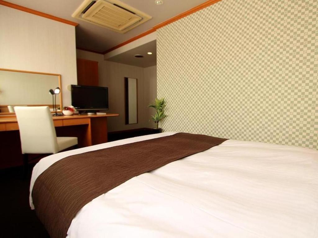 Hotel Livemax Budget Naha Tomarikou Buitenkant foto