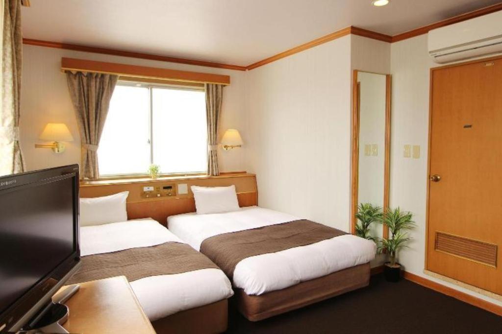 Hotel Livemax Budget Naha Tomarikou Buitenkant foto