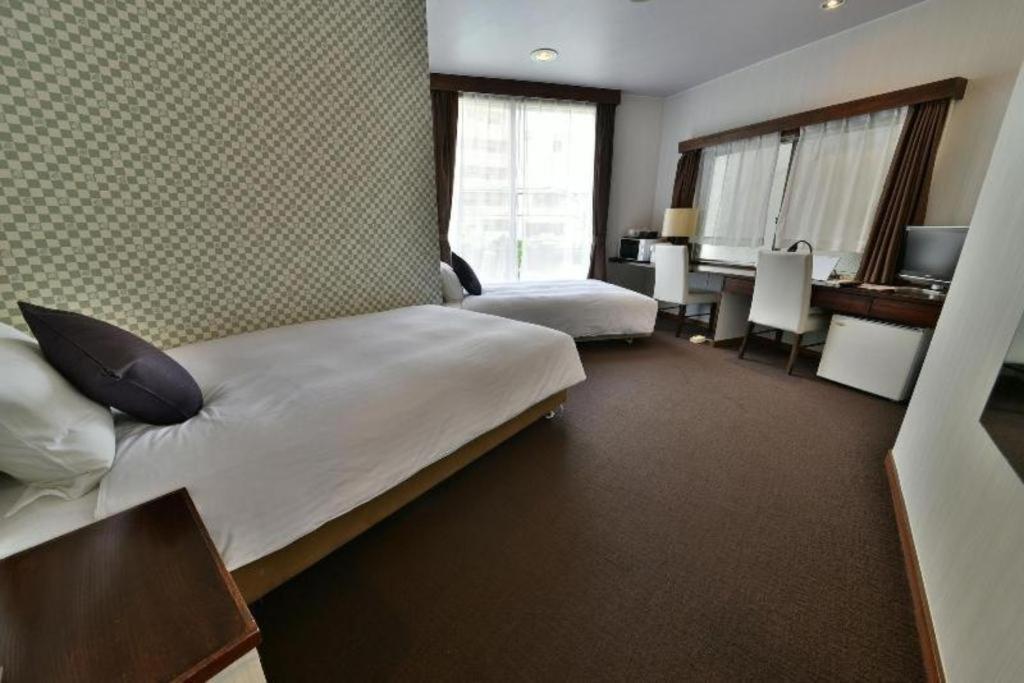 Hotel Livemax Budget Naha Tomarikou Buitenkant foto