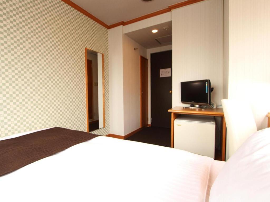 Hotel Livemax Budget Naha Tomarikou Buitenkant foto