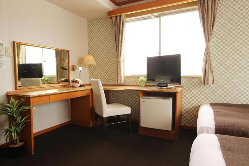 Hotel Livemax Budget Naha Tomarikou Buitenkant foto