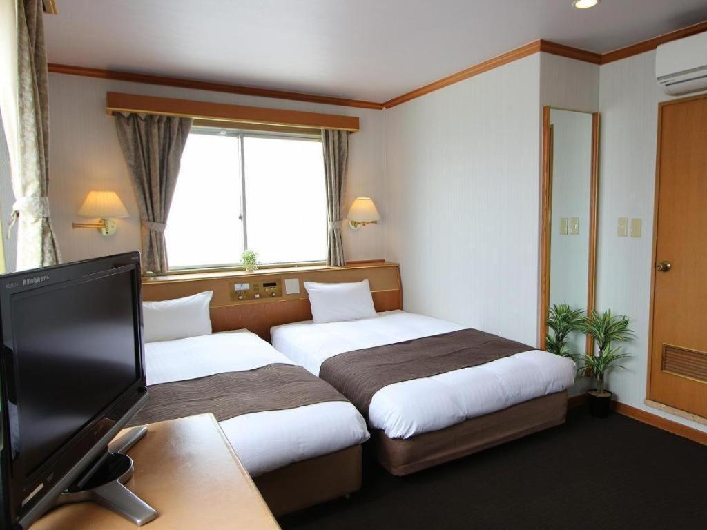 Hotel Livemax Budget Naha Tomarikou Buitenkant foto