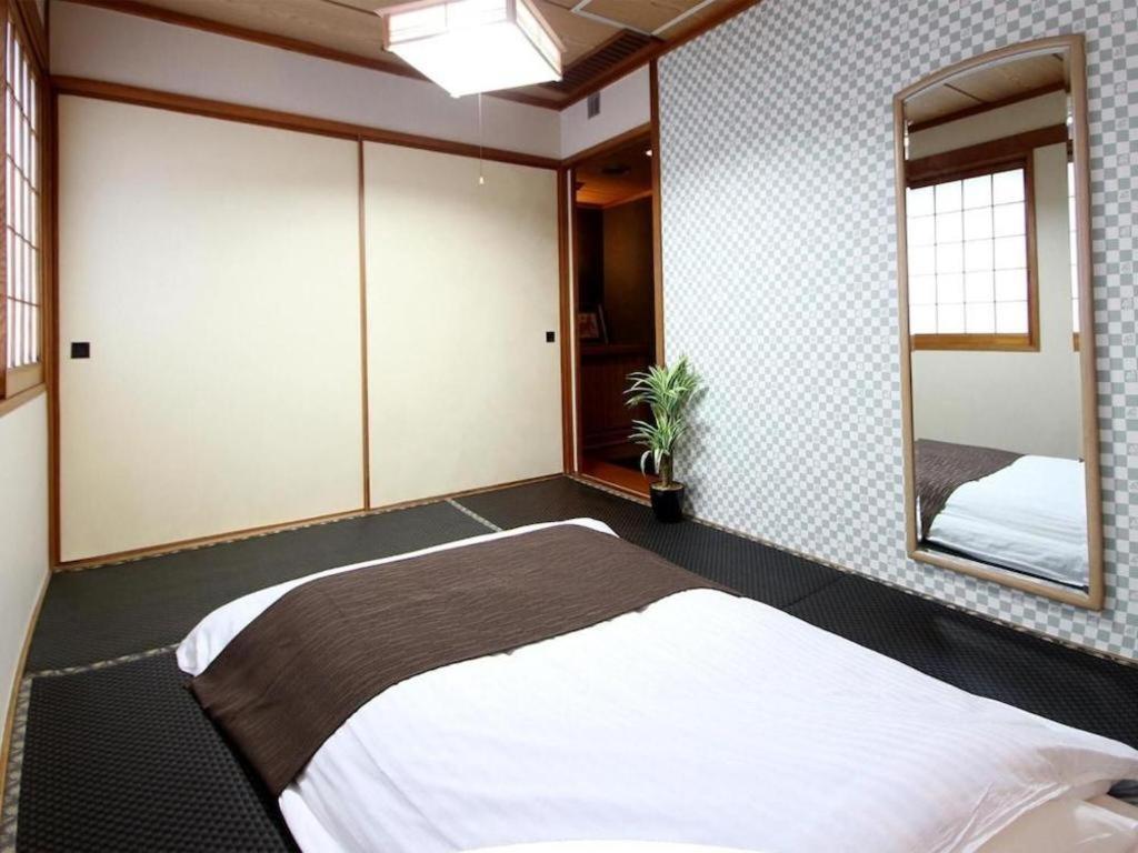 Hotel Livemax Budget Naha Tomarikou Buitenkant foto